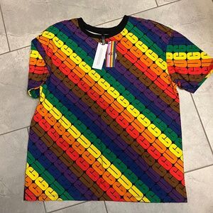 UGG t shirt unisex